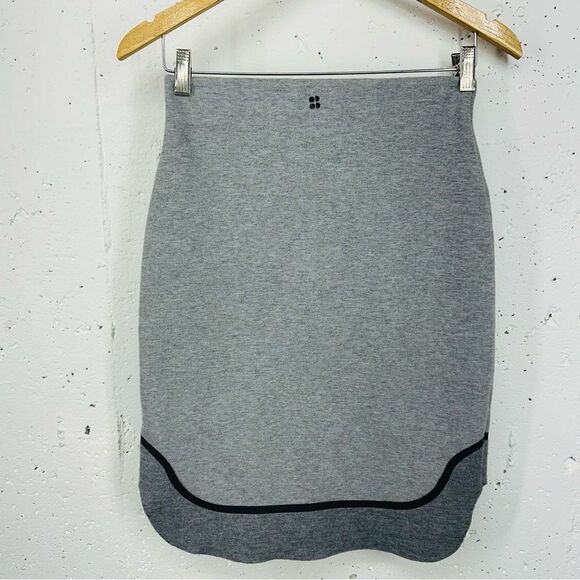 Sweaty Betty Women’s Size Small Cantar Luxe Gray Pencil Skirt with Black Trim - Picture 7 of 12